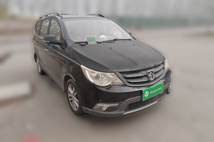 Used Baojun 730 2014 1.5L manual Comfort version 7 seats