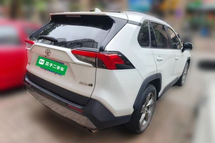 Used Toyota RAV4 2022 2.0L CVT Two-Wheel Drive Fashion Edition