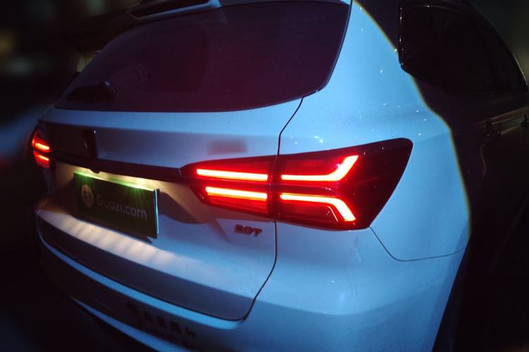 Used Roewe RX5 2018 20T Two-Wheel Drive Manual Internet Smart Edition Rear