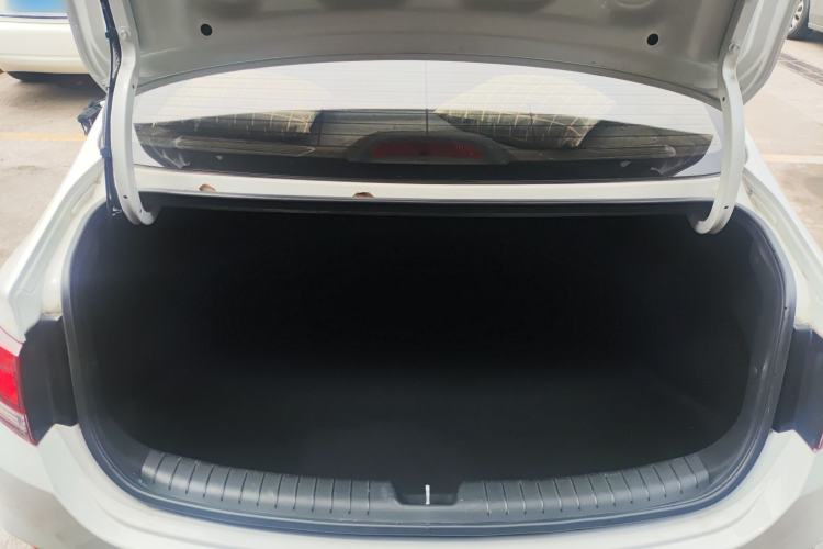 Used Hyundai Celesta 2020 1.6L Automatic GL Enjoyable Edition Trunk