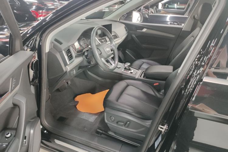 Used Audi Q5L 2018 40 TFSI Prestige Edition China V Left Front Seat