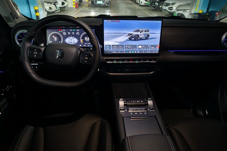 Used Tank 300 2025 2.0T Challenger Center Console