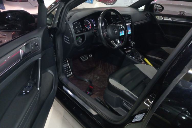 Used Volkswagen Golf 2016 1.4TSI Automatic R-Line