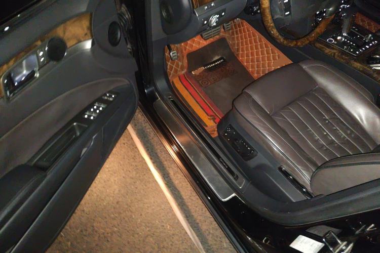 Used Volkswagen Phaeton 2011 3.6L V6 4-Seater Extended-Length Individual Edition Driver Seat