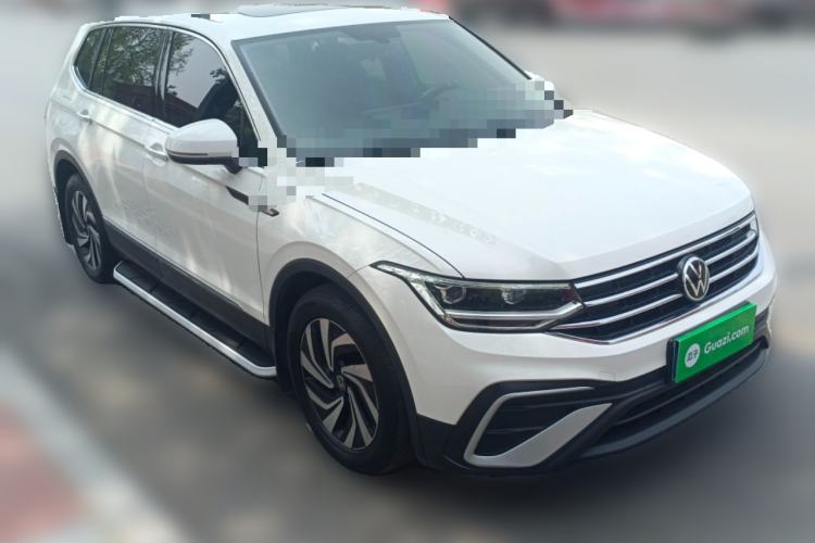 Used Volkswagen Tiguan L 2022 330TSI Automatic Two-Wheel Drive Smart Edition Front Right 45 Deg