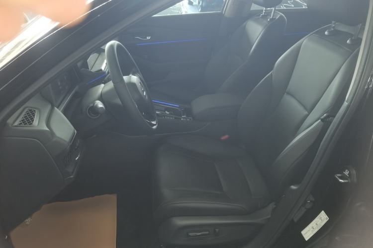 Used Honda Accord 2025 Sport Series 260TURBO Luxury Edition Left Front Seat