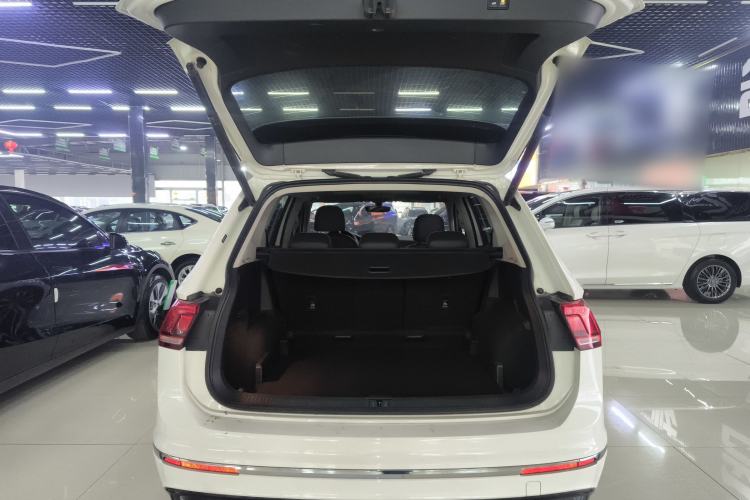 Used Volkswagen Tiguan L 2021 330TSI Automatic Two-Wheel Drive R-Line Enhanced Edition
