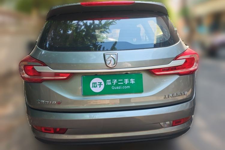 Used Baojun 310W 2017 1.5L Manual Comfort Version China VI Emission Standard