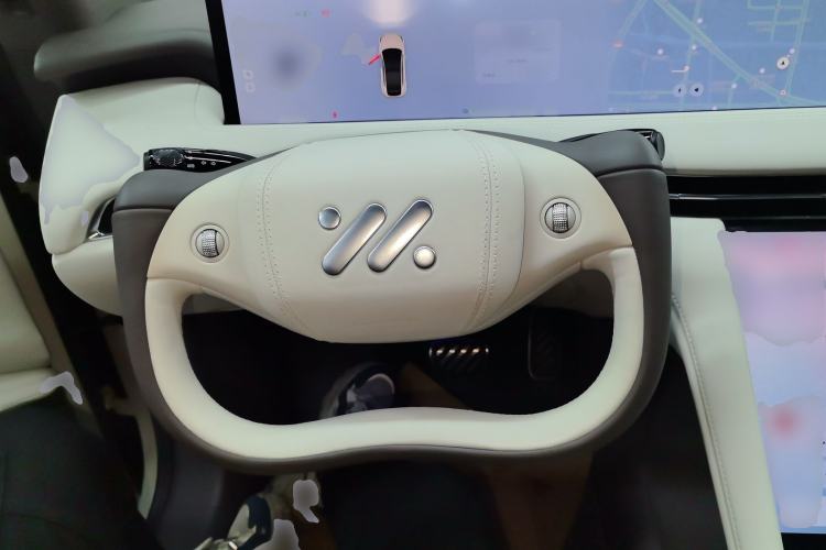 Used IM LS7 2023 100kWh Lux Rear-Drive Version