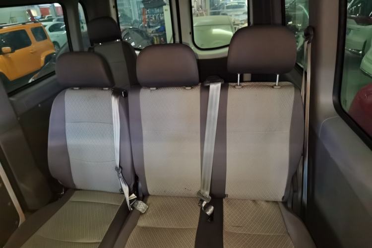 Used JAC Sunray 2022 2.0T Fuel-Efficient King PLUS Express Version Mid-axle 5-6 Seats HFC4DB3-2E4