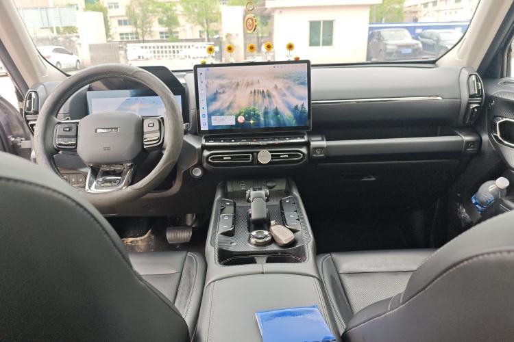 Used Haval H Dog 2023 1.5T Two-Wheel Drive Chao Ye Version Plus Center Console