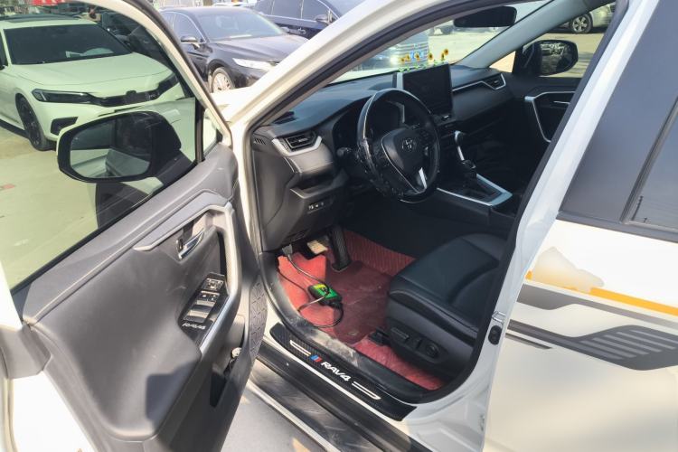 Used Toyota RAV4 2020 2.0L CVT Two-Wheel Drive Fashion PLUS Edition