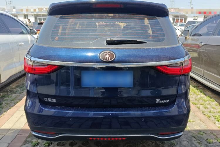 Used BYD Song MAX 2018 1.5T Automatic Smart Connect Elite Model with 6 Seats Rear