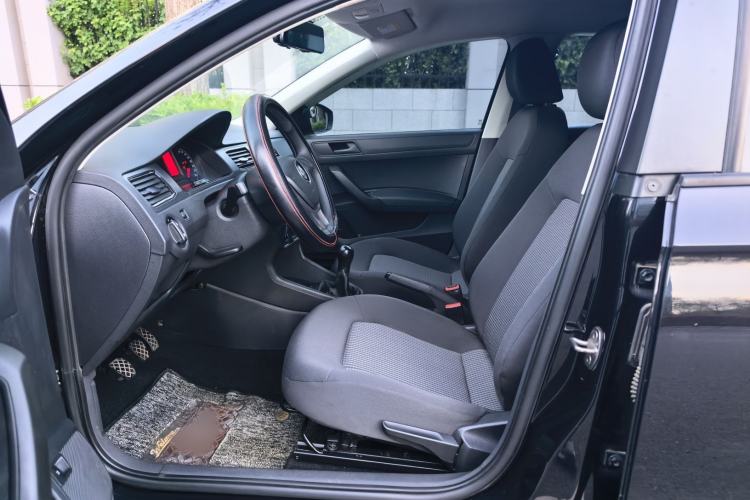 Used Volkswagen Santana 2021 1.5L Manual Fashion Edition Interior 3