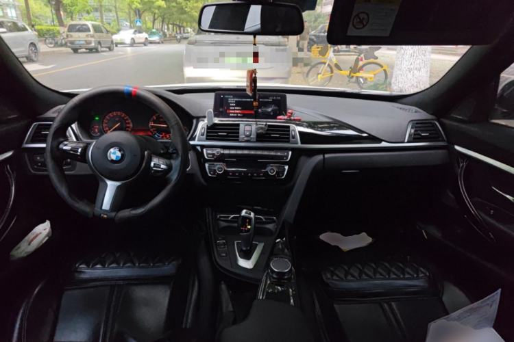 Used BMW 3 Series GT 2020 320i M Sport Package Center Console