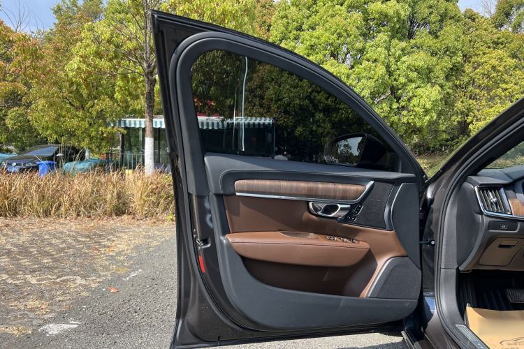 Used Volvo S90 2023 B5 Zhiyuan Luxury Edition