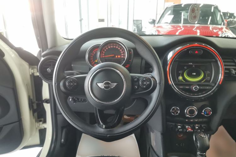Used MINI MINI 2015 1.5T COOPER Fun Five-Door Edition
