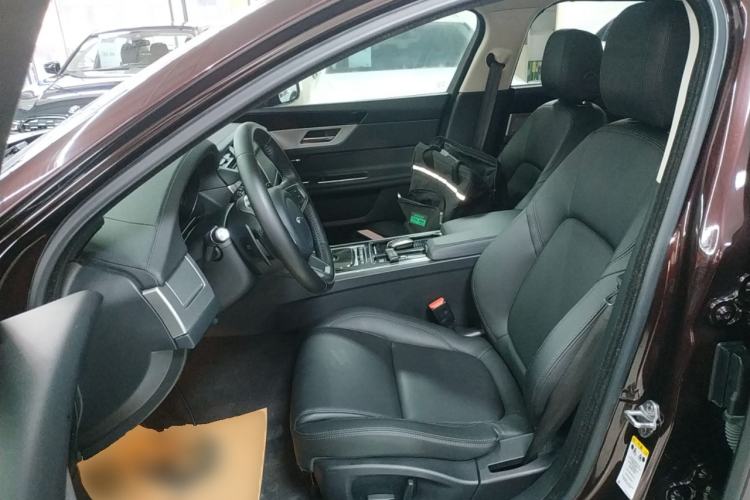 Used Jaguar XFL 2019 XFL 2.0T 200PS Two-Wheel-Drive Luxury Edition Left Front Seat