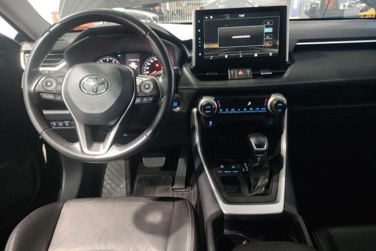 Used Toyota Wildlander 2022 2.0L CVT Two-Wheel Drive Luxury Edition
