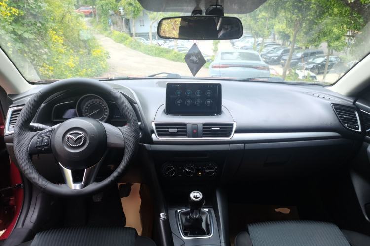 Used Mazda 3 Axela 2014 Sedan 1.5L Manual Comfort Model Center Console