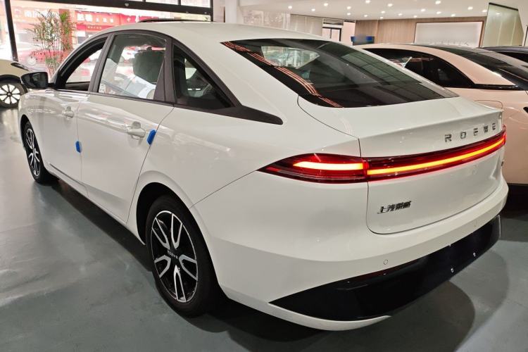 Used Roewe D6 2025 450km Deluxe Edition