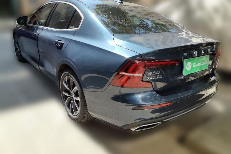 Used Volvo S60 2022 B4 Zhiyi Luxury Edition
