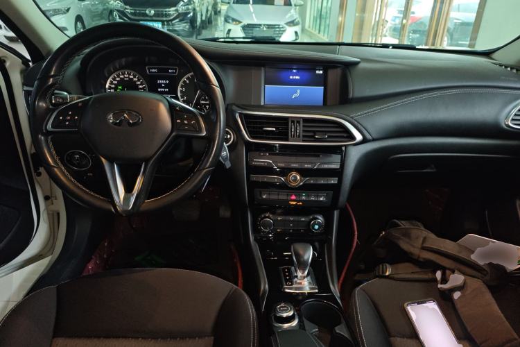 Used Infiniti QX30 2017 1.6T Two-Wheel Drive Fashion Edition