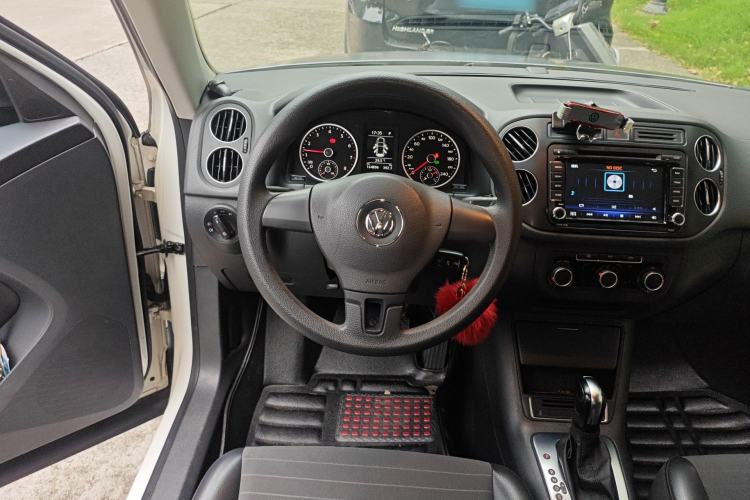 Used Volkswagen Tiguan 2015 1.8TSI Automatic Two-Wheel Drive Trend Edition Steering Wheel