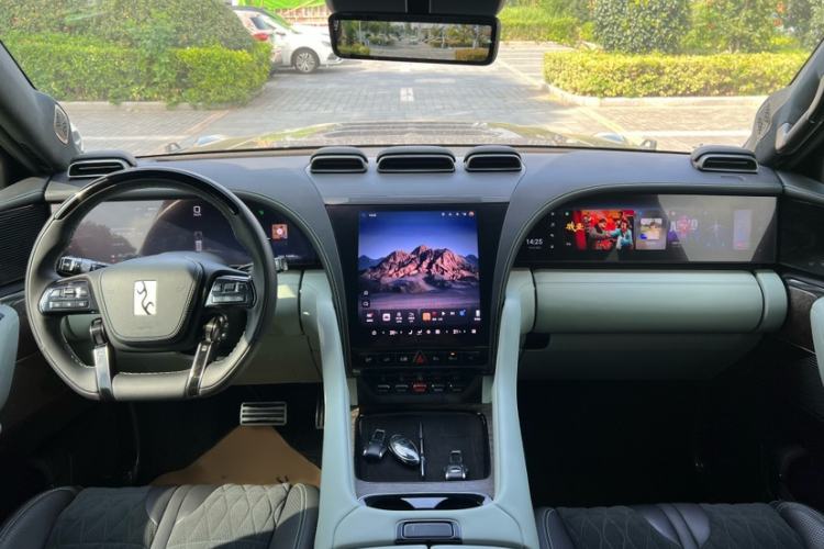 Used Yangwang U8 2024 Off-Road Enthusiast Edition
