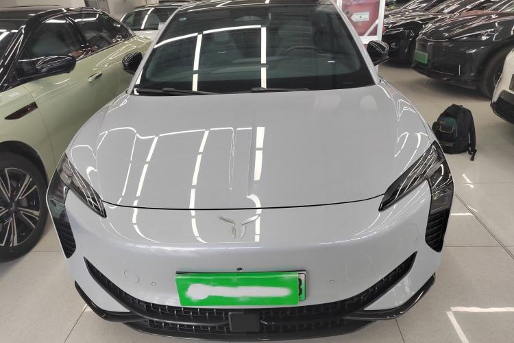 Used Hongqi EH7 2024 820 Pro Front