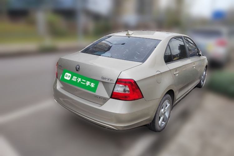 Used Skoda Rapid 2013 1.6L Automatic Smart Selection Model