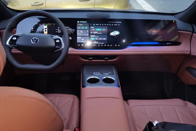 Used CHANGAN CS75 PLUS 2025 4th Generation UItra 2.0T New Blue Whale – Smart & Powerful Version