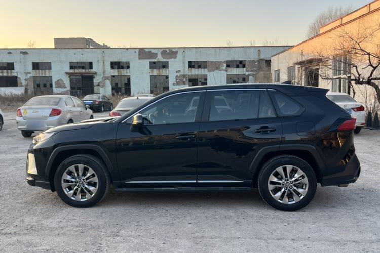 Used Toyota Wildlander 2022 2.0L CVT Two-Wheel Drive Luxury Edition
