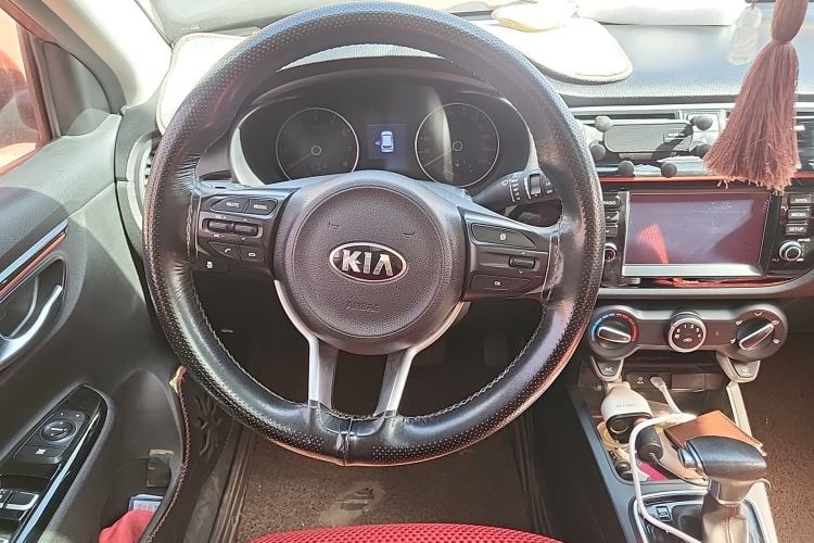 Used Kia KX Cross 2017 1.4L AT GLS
