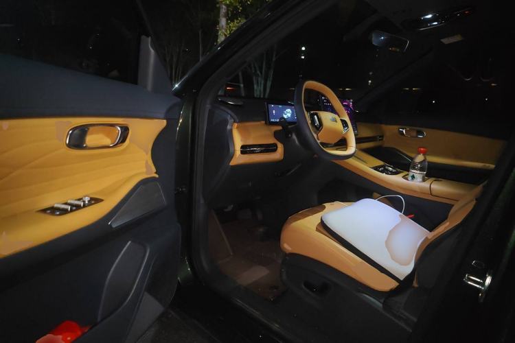 Used Geely Galaxy Galaxy Xingjian 7 EM-i 2025 120km Exploration+ Version