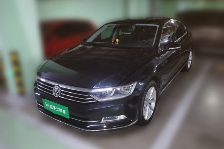 Used Volkswagen Magotan 2019 330TSI DSG Leading Edition China V Standard Guazi used car, China used car export, Used car for sale, Used cars, Cheapest cars for sale
