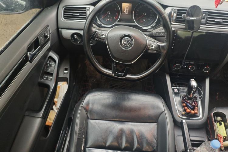 Used Volkswagen Sagitar 2018 280TSI DSG Comfort Model Steering Wheel