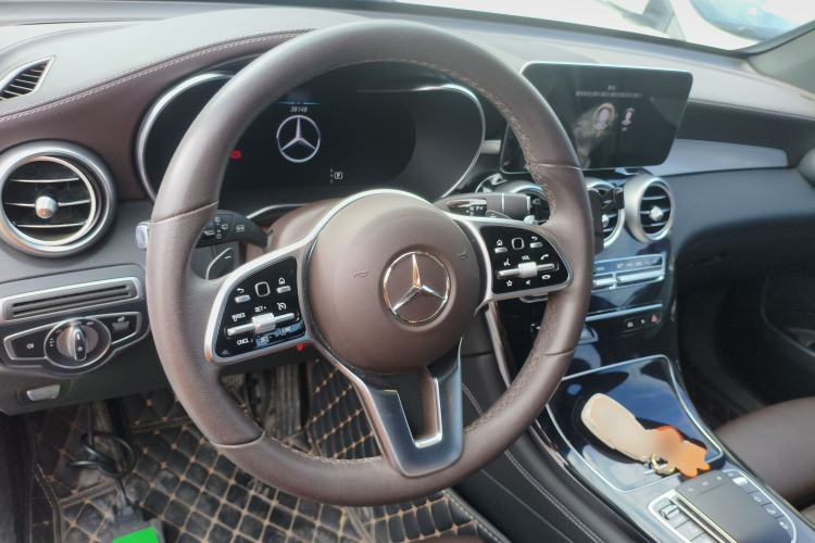 Used Mercedes-Benz GLC 2021 GLC 260 L 4MATIC Dynamic Edition Steering Wheel