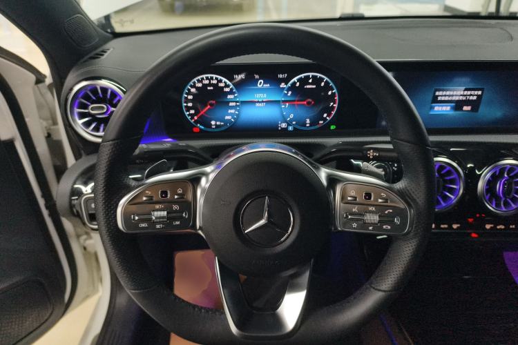 Used Mercedes-Benz A-Class 2022 Revised Version A 200 L Sport Sedan Fashionable Style