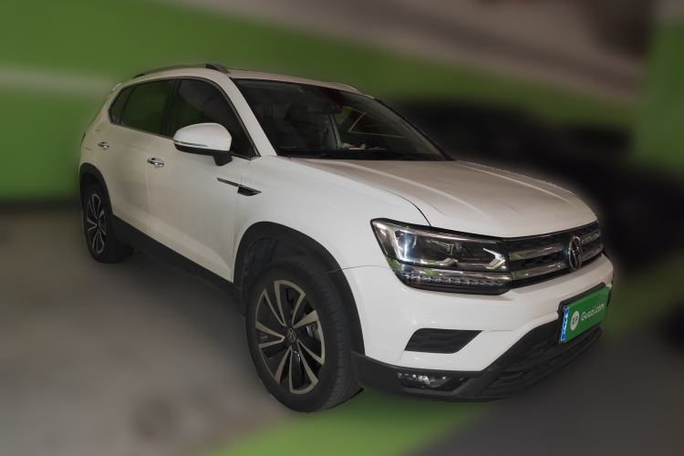 Used Volkswagen Tharu 2021 280TSI Two-Wheel-Drive Luxury Plus Edition Front Right 45 Deg