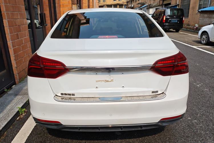 Used Geely Auto Emgrand 2019 Leading Edition 1.5L CVT Upward-Connected Model China VI Standard Rear
