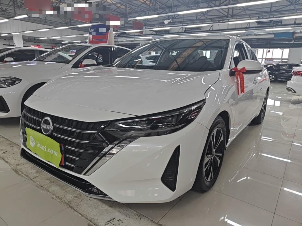 Unter der Vorderseite des Autos