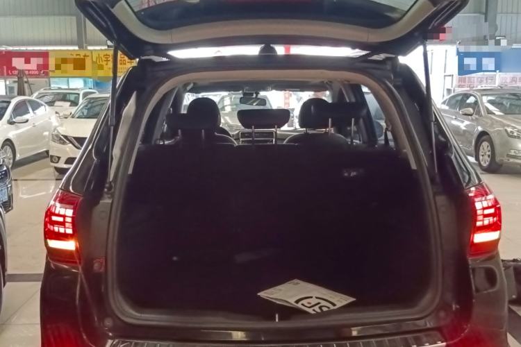 Used Haval H6 2013 Sports Edition 1.5T Manual Two-Wheel Drive Elite Model Trunk