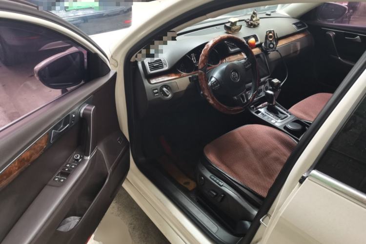 Used Volkswagen Magotan 2012 Travel Edition 2.0 TSI Luxury Version Driver Seat