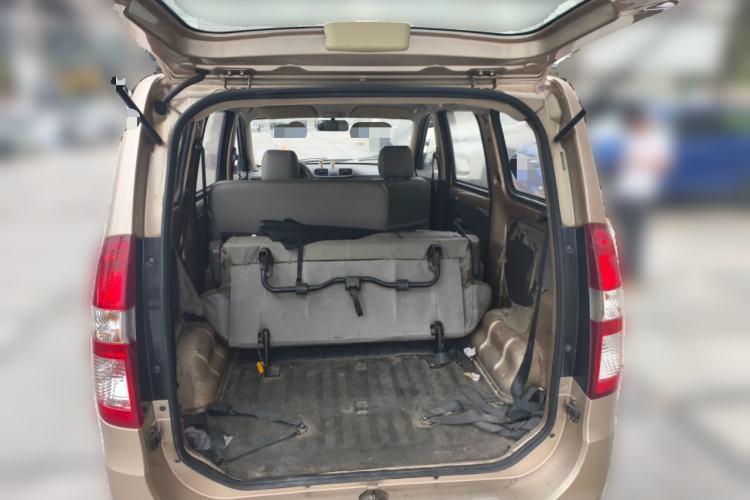 Used Wuling Hongguang 2014 1.5L Base Version Trunk