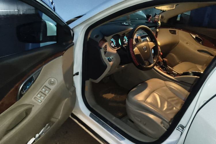 Used Buick LaCrosse 2011 2.4L SIDI Elegant Edition