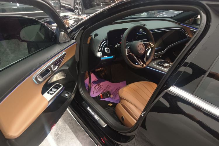 Used Mercedes-Benz E-Class 2024 E 300 L Luxury Model
