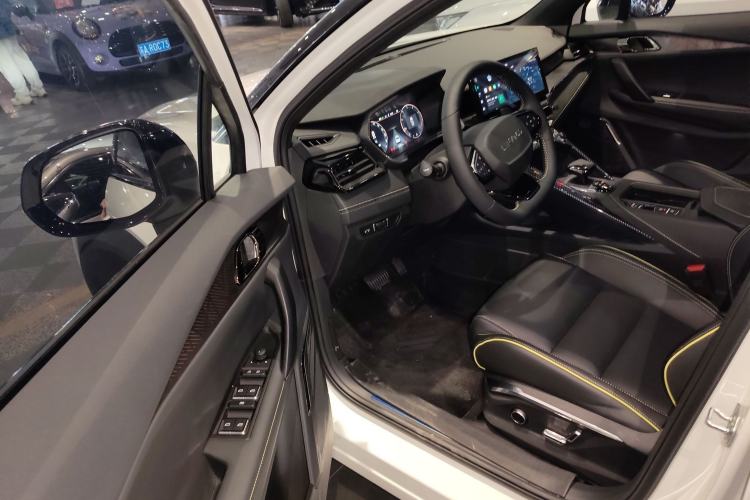 Used Lynk & Co 06 2023 Remix 1.5T Dynamic Halo