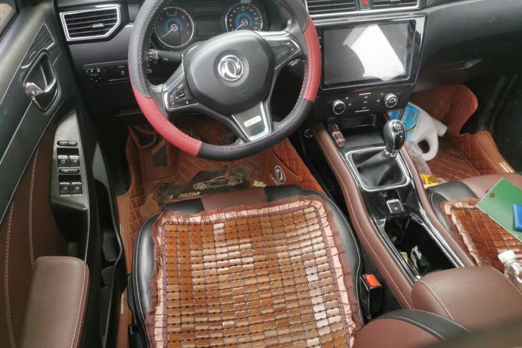 Used Dongfeng Fengon 580 2016 1.5T Manual Luxury Edition Steering Wheel