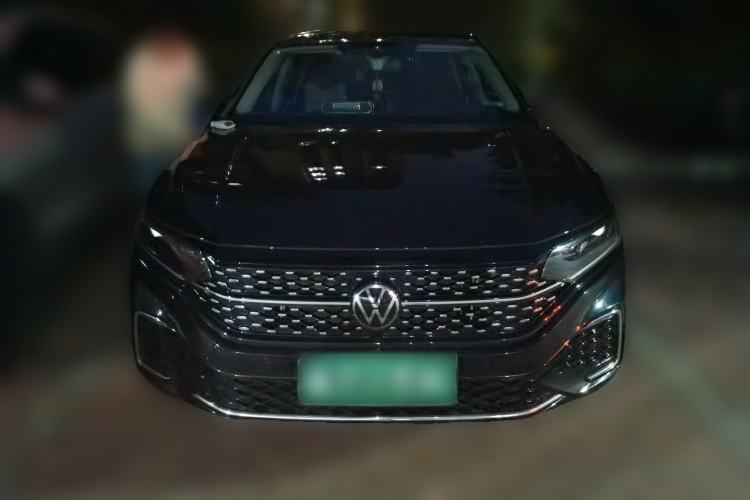 Used Volkswagen Passat 2022 330TSI Starry Luxury Edition Front